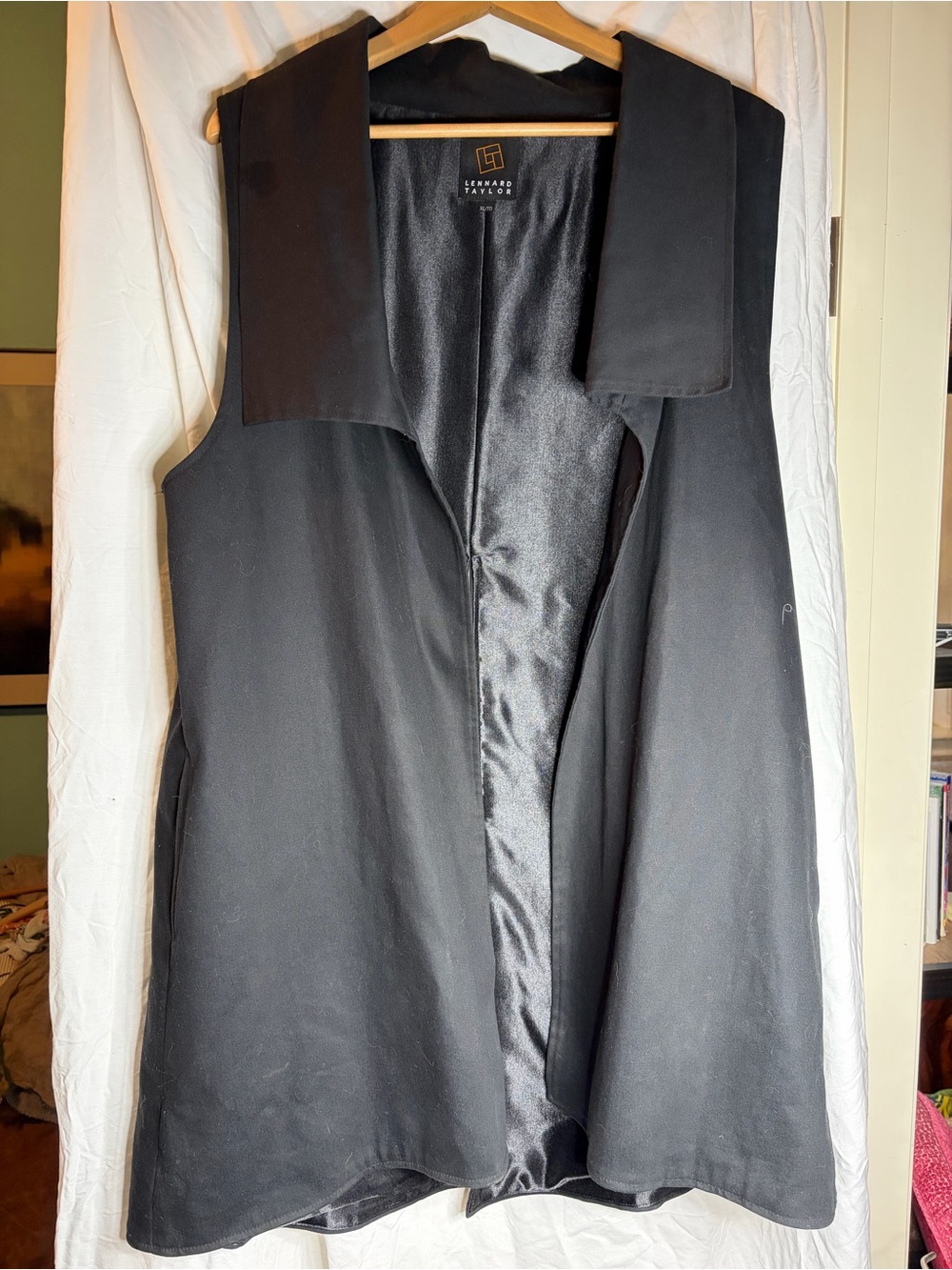 Womens Sleeveless Coat Vest - black